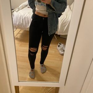 AE distressed high rise jeggings 2S